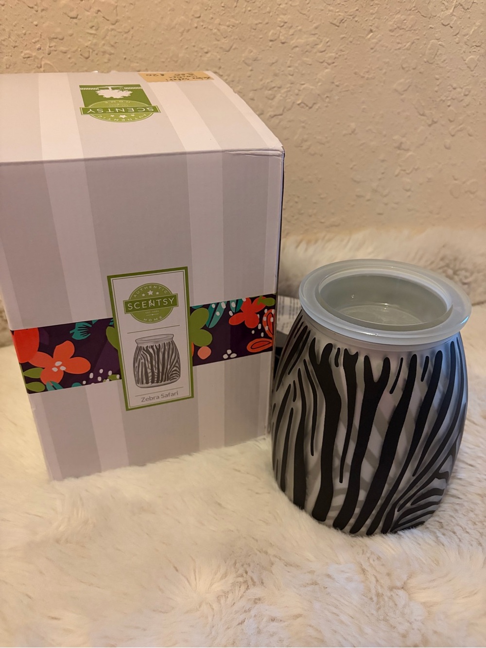 Scentsy Zebra Safari Warmer – New in Box